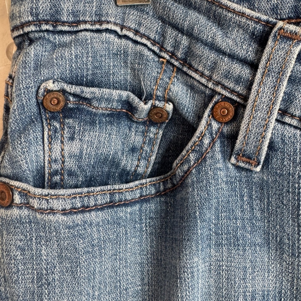 LEVI’S 529 Curvy Boot Cut Jeans. Size 8 SHORT. - Picture 2 of 8